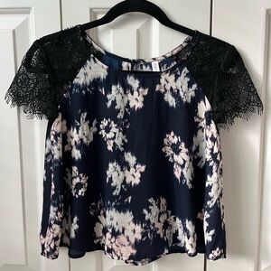 Xhilaration Blue Floral Lace Short Sleeve Blouse Size XS